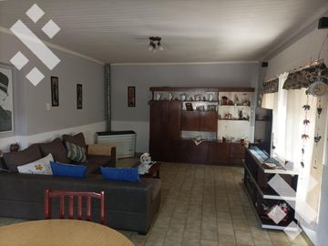 Venta 4.8 Hectáreas con CASA - Cipolletti - Rio Negro
