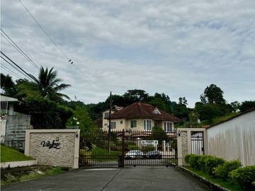 Casa en venta o alquiler en Villa del Lago, Las cumbres (YM)