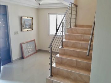 Casa en venta o alquiler en Villa del Lago, Las cumbres (YM)
