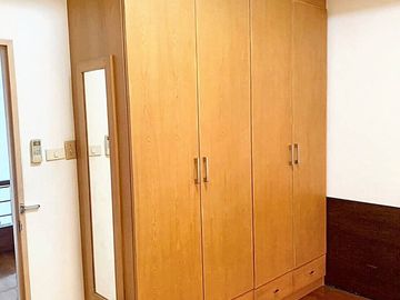 4 Bed 325 SQ.M House for Sale in Phatthanakarn