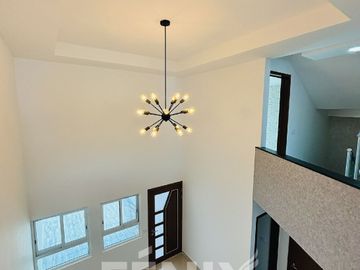 Oportunidad: Casa en venta con 4 habitaciones, 1 en PB y amplio Roof Garden