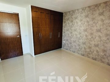 Oportunidad: Casa en venta con 4 habitaciones, 1 en PB y amplio Roof Garden