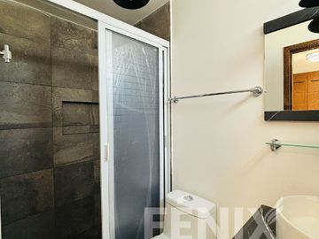 Oportunidad: Casa en venta con 4 habitaciones, 1 en PB y amplio Roof Garden