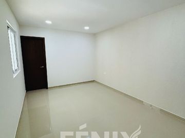 Oportunidad: Casa en venta con 4 habitaciones, 1 en PB y amplio Roof Garden