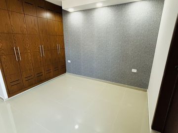 Oportunidad: Casa en venta con 4 habitaciones, 1 en PB y amplio Roof Garden