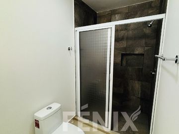 Oportunidad: Casa en venta con 4 habitaciones, 1 en PB y amplio Roof Garden