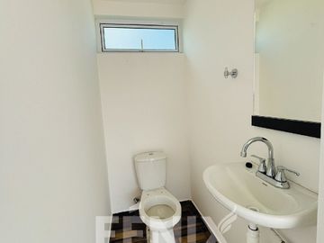 Oportunidad: Casa en venta con 4 habitaciones, 1 en PB y amplio Roof Garden