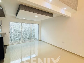 Oportunidad: Casa en venta con 4 habitaciones, 1 en PB y amplio Roof Garden