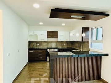 Oportunidad: Casa en venta con 4 habitaciones, 1 en PB y amplio Roof Garden