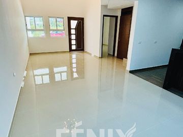 Oportunidad: Casa en venta con 4 habitaciones, 1 en PB y amplio Roof Garden