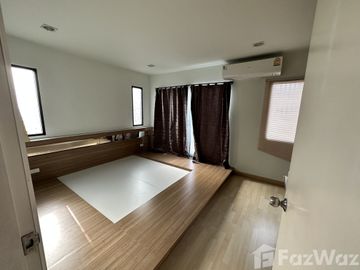 3 Bedroom Townhouse for sale at The Connect Watcharaphon - Phoemsin