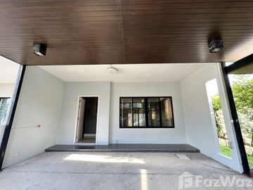 3 Bedroom Townhouse for sale at The Connect Watcharaphon - Phoemsin