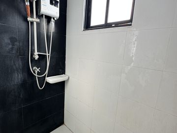 3 Bedroom Townhouse for sale at The Connect Watcharaphon - Phoemsin