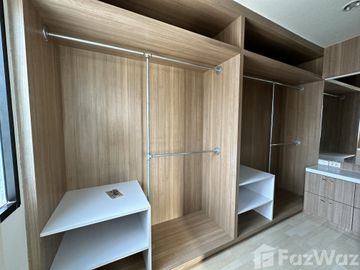 3 Bedroom Townhouse for sale at The Connect Watcharaphon - Phoemsin