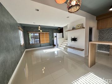 3 Bedroom Townhouse for sale at The Connect Watcharaphon - Phoemsin