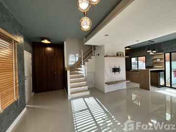 3 Bedroom Townhouse for sale at The Connect Watcharaphon - Phoemsin