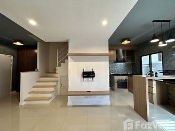 3 Bedroom Townhouse for sale at The Connect Watcharaphon - Phoemsin