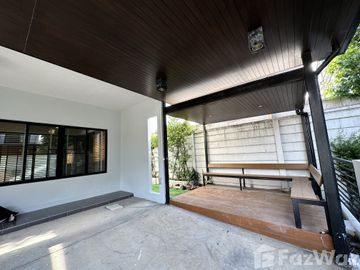 3 Bedroom Townhouse for sale at The Connect Watcharaphon - Phoemsin