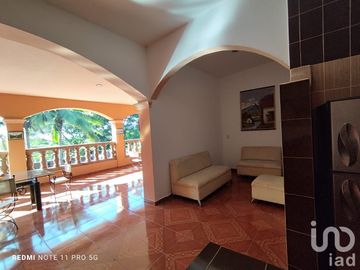 Casa de Campestre en venta, con terraza y alberca con detalles típico estilo mexicano, Comala, Col.