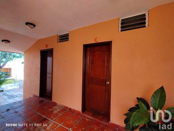 Casa de Campestre en venta, con terraza y alberca con detalles típico estilo mexicano, Comala, Col.