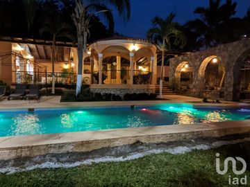 Casa de Campestre en venta, con terraza y alberca con detalles típico estilo mexicano, Comala, Col.