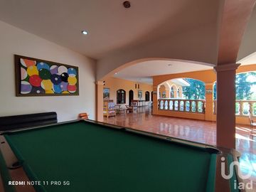 Casa de Campestre en venta, con terraza y alberca con detalles típico estilo mexicano, Comala, Col.