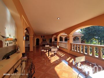 Casa de Campestre en venta, con terraza y alberca con detalles típico estilo mexicano, Comala, Col.