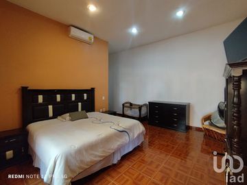 Casa de Campestre en venta, con terraza y alberca con detalles típico estilo mexicano, Comala, Col.