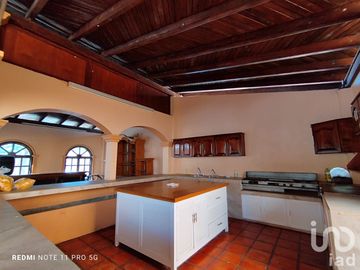 Casa de Campestre en venta, con terraza y alberca con detalles típico estilo mexicano, Comala, Col.
