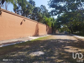 Casa de Campestre en venta, con terraza y alberca con detalles típico estilo mexicano, Comala, Col.