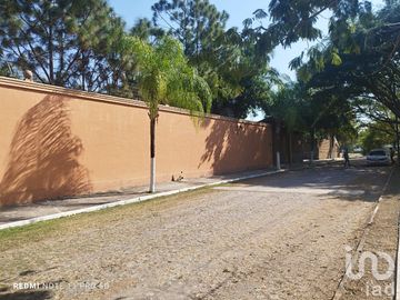 Casa de Campestre en venta, con terraza y alberca con detalles típico estilo mexicano, Comala, Col.