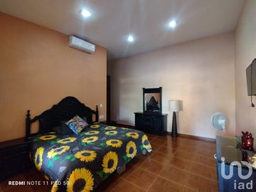 Casa de Campestre en venta, con terraza y alberca con detalles típico estilo mexicano, Comala, Col.