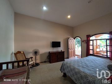Casa de Campestre en venta, con terraza y alberca con detalles típico estilo mexicano, Comala, Col.