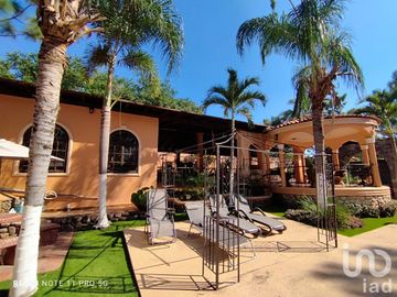 Casa de Campestre en venta, con terraza y alberca con detalles típico estilo mexicano, Comala, Col.