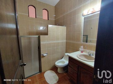 Casa de Campestre en venta, con terraza y alberca con detalles típico estilo mexicano, Comala, Col.