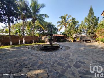 Casa de Campestre en venta, con terraza y alberca con detalles típico estilo mexicano, Comala, Col.