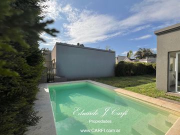 VENTA DE CASA 4 AMBIENTES - EN BARRIO  LOS OLIVOS