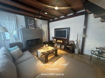 VENTA DE CASA 4 AMBIENTES - EN BARRIO  LOS OLIVOS