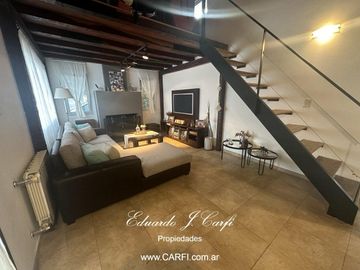 VENTA DE CASA 4 AMBIENTES - EN BARRIO  LOS OLIVOS