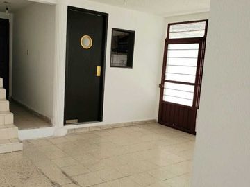Casa en Venta cerca del Aeropuerto de la CDMX (Alcaldía Venustiano Carranza)