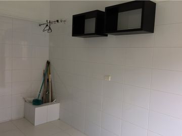 VENDO ESPECTACULAR CASA CONDOMINIO RENANIA