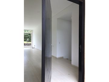 VENDO ESPECTACULAR CASA CONDOMINIO RENANIA