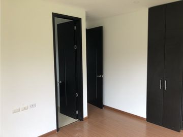 VENDO ESPECTACULAR CASA CONDOMINIO RENANIA
