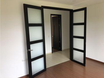 VENDO ESPECTACULAR CASA CONDOMINIO RENANIA
