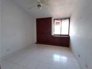Vendo o permuto por local, apartamento en Riascos Santa Marta 001