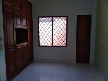 Vendo o permuto por local, apartamento en Riascos Santa Marta 001