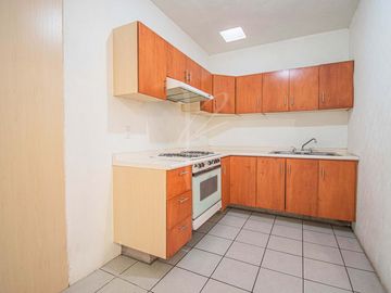 CASA EN VENTA EN CHAPALITA