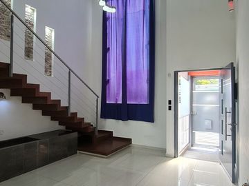 CASA RESIDENCIAL EN VENTA, AMPLIO TERRENO. CARMEN, CAMPECHE