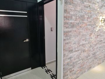 CASA RESIDENCIAL EN VENTA, AMPLIO TERRENO. CARMEN, CAMPECHE