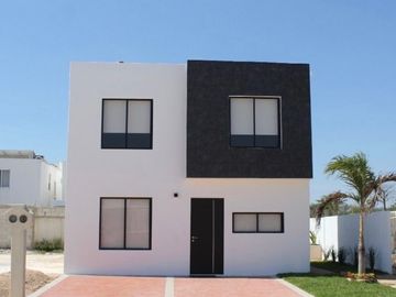 Casa en venta de 2 recámaras en privada zona de Conkal